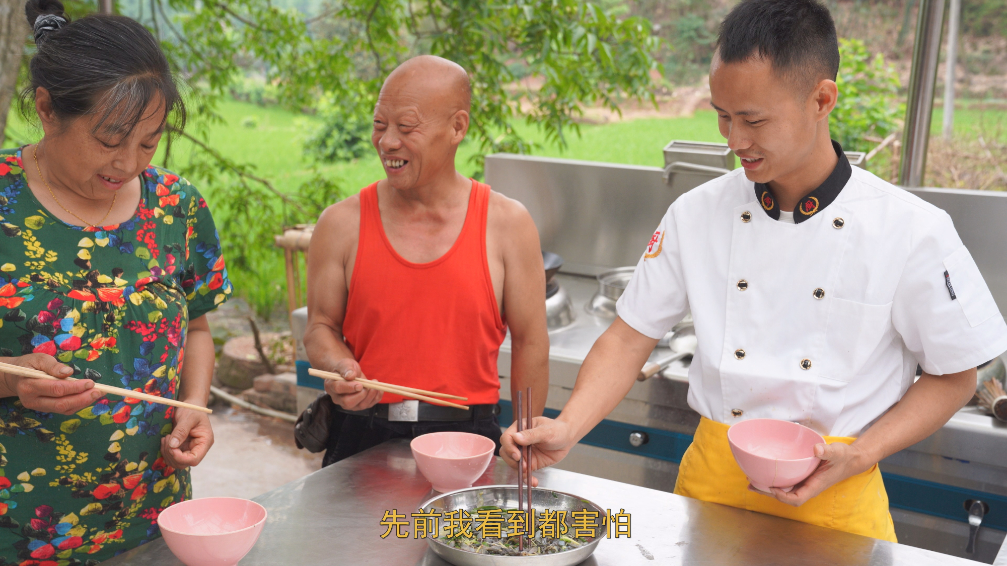 厨师长分享:“清蒸泥虫”的家常做法,口感爽脆味道鲜美,收藏了